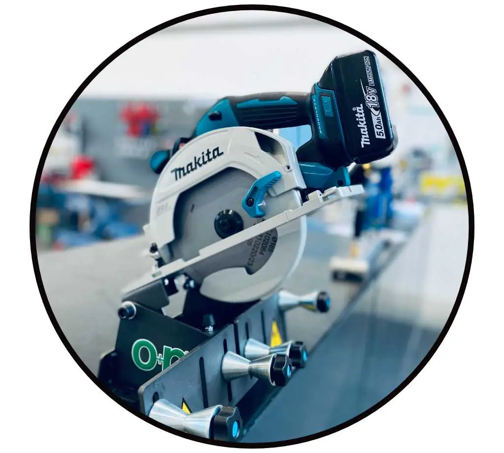 Hydraulikservice durch Akku Schneidmaschine für Schläuche
